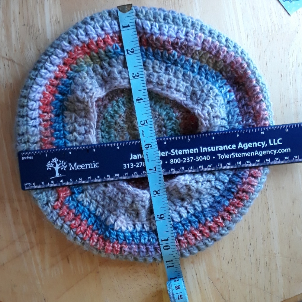 Handmade multicolored beret - Picture 4 of 4